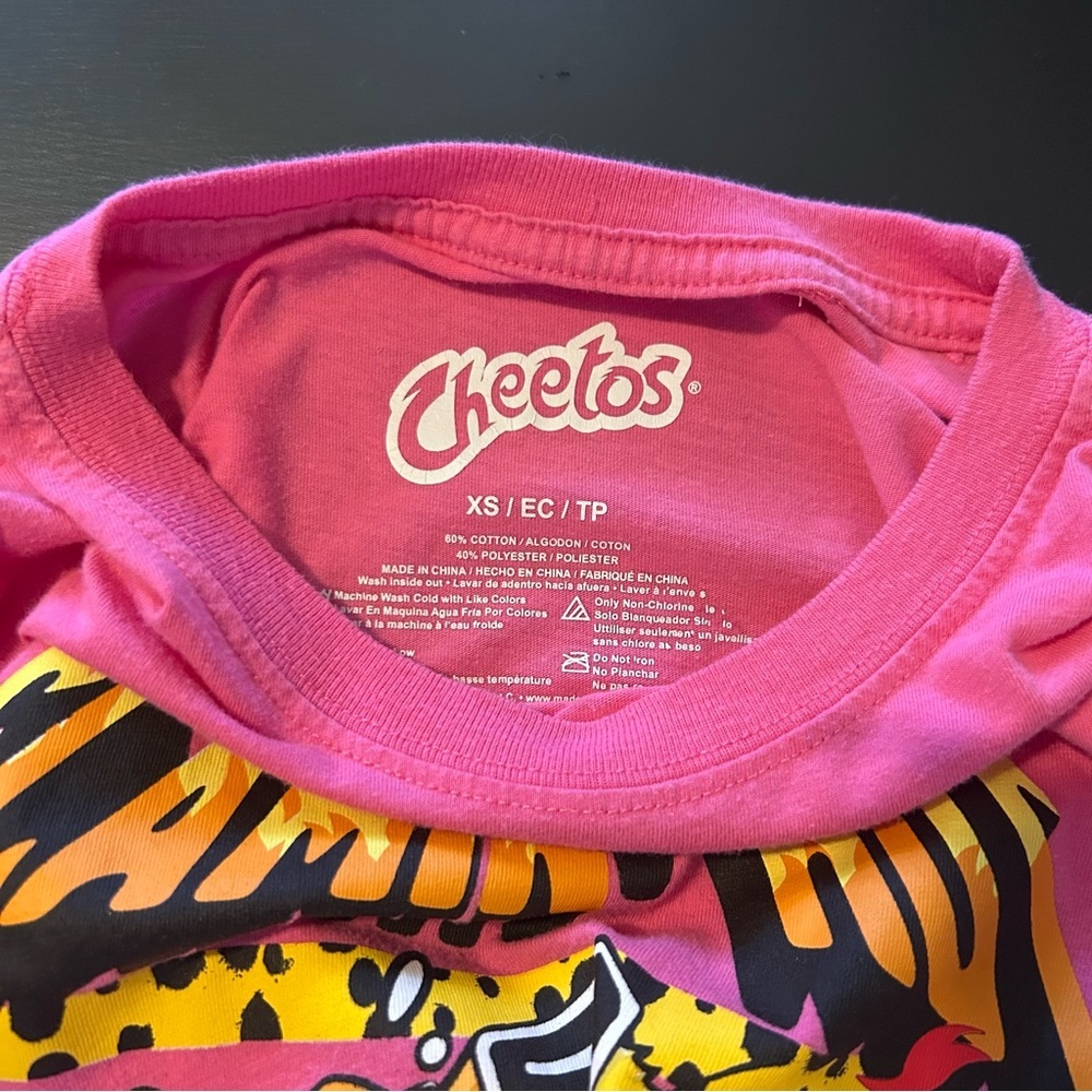 Flaming Cheetos Women’s Hot Pink Cropped Tee Size XS - Picture 4 of 4